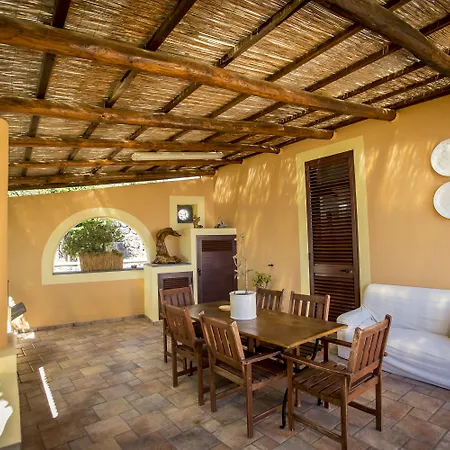 Al Belvedere Salina Aparthotel 4*