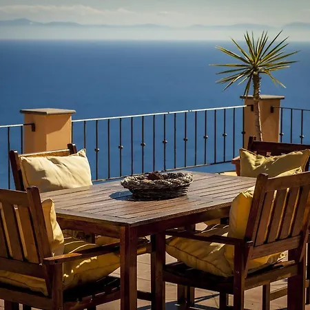 Al Belvedere Salina Aparthotel Leni