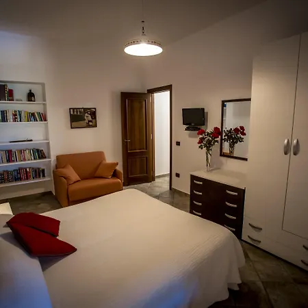 Al Belvedere Salina מלון דירות Leni