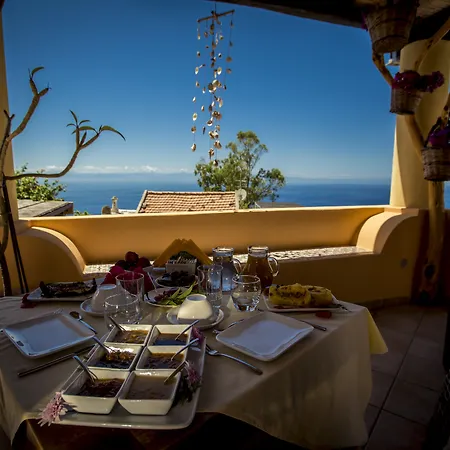 Al Belvedere Salina Aparthotel Leni