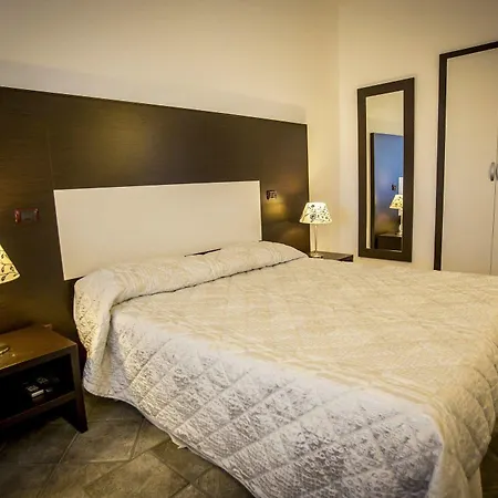 Al Belvedere Salina Ξενοδοχείο με διαμερίσματα 4*