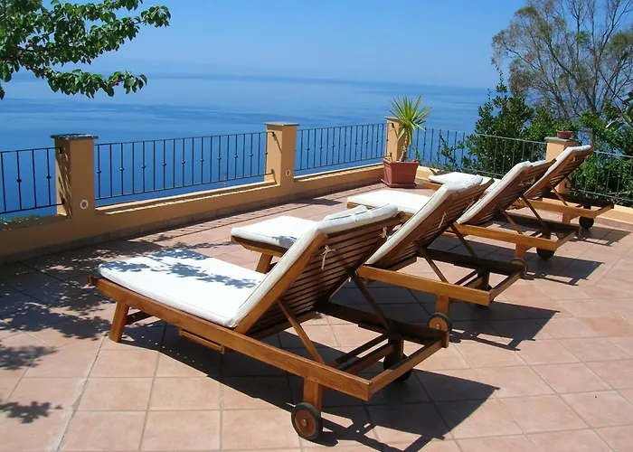 Al Belvedere Salina Лени